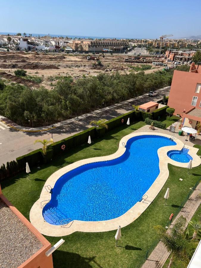 Atico Con Piscina Privada Vistas Al Mar. *