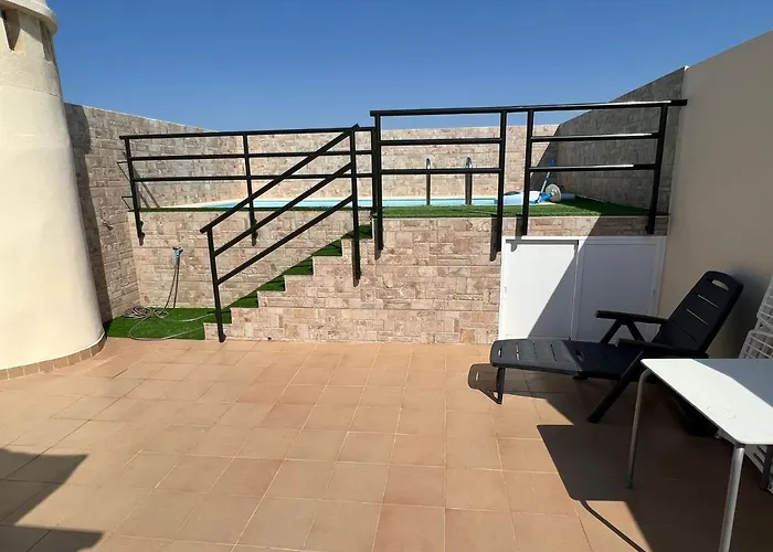 Atico Con Piscina Privada Vistas Al Mar.